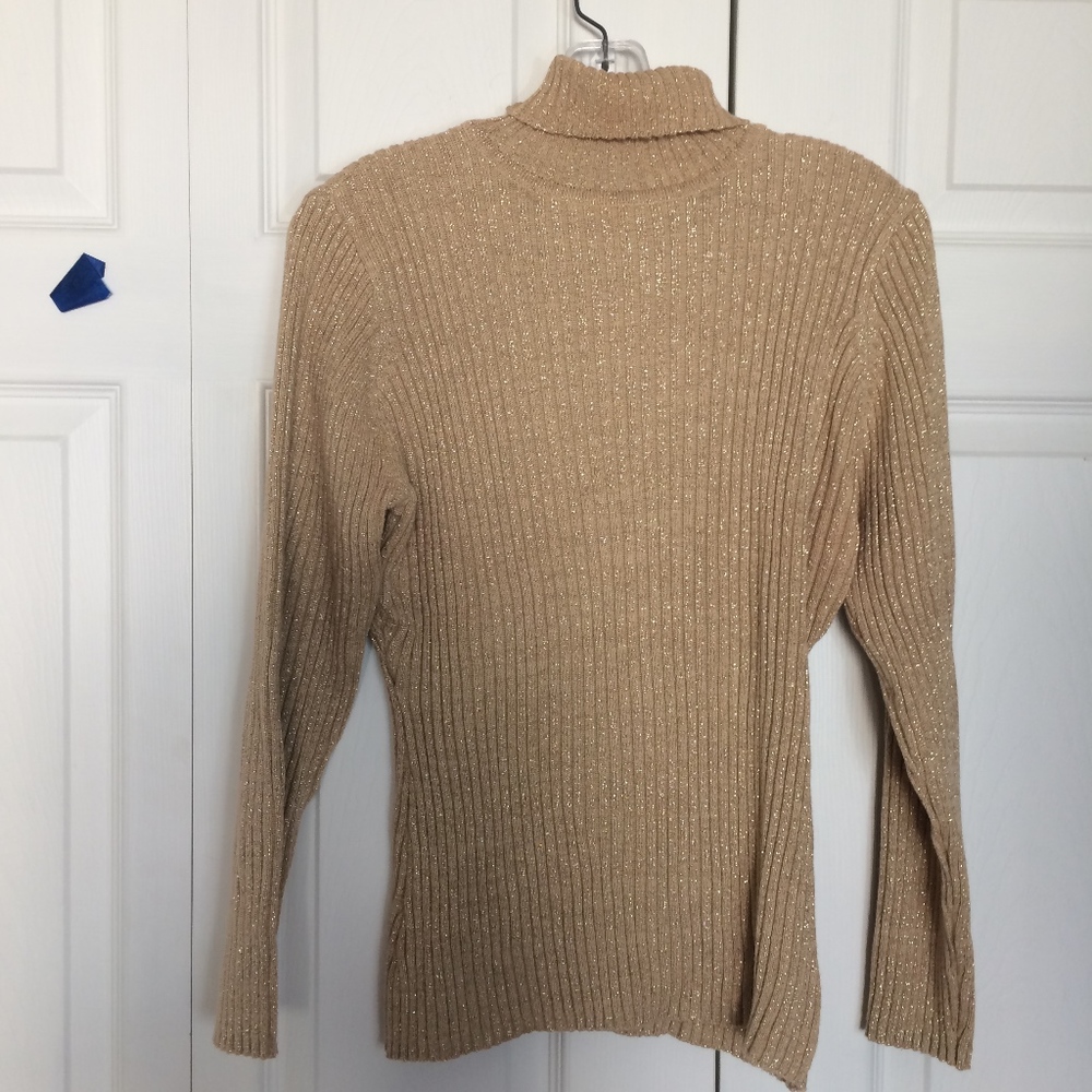 Vintage turtleneck metallic gold ribbed sweater